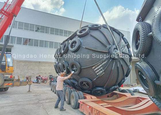 품질 선박 대 선박 및 선박 대 항만용 ISO 17357 부유 구조물용 50kPa 및 80kPa 요코하마 네트형 공압 고무 펜더 공장