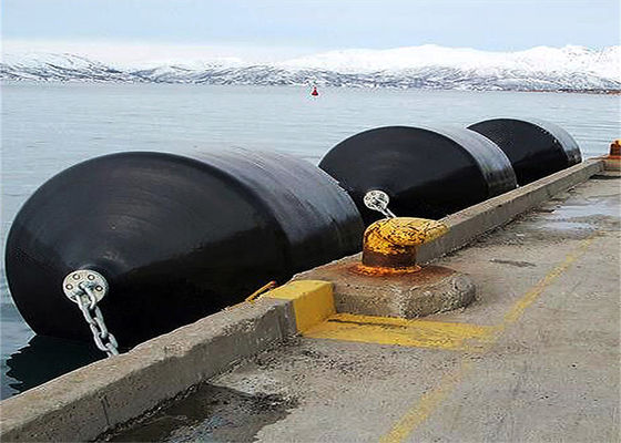 품질 PU 표면 체인은 순수한 eva 폼 채워진 펜더 폴리우레아 용사를 티레스 공장