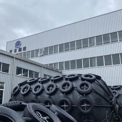 품질 ISO17357 해양용 공기용 고무 펠더 2.0-2.5m 크기 공장
