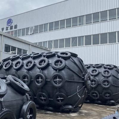 품질 Two-year Warranty Pneumatic Rubber Fender 2.5*5.5M For Vessel Berthing 공장