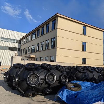 품질 Two-year Warranty Pneumatic Rubber Fender 2.5*5.5M For Vessel Berthing 공장
