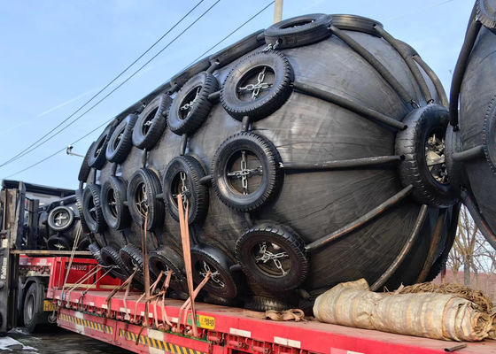 품질 6 to 12 Years Design Life Pneumatic Marine Fender with 50kPa/80kPa Working Pressure for Ship-to-ship and Ship-to-dock Protection 공장