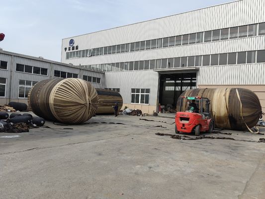 품질 50Kpa 80Kpa 요코하마 부풀이 해상 고무 펜더 STS STD 해상 돌고래 공장