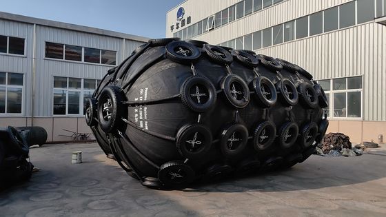 품질 지름 0.5m에서 4.5m까지 Pneumatic Gum Fender 기울기 60% 공장