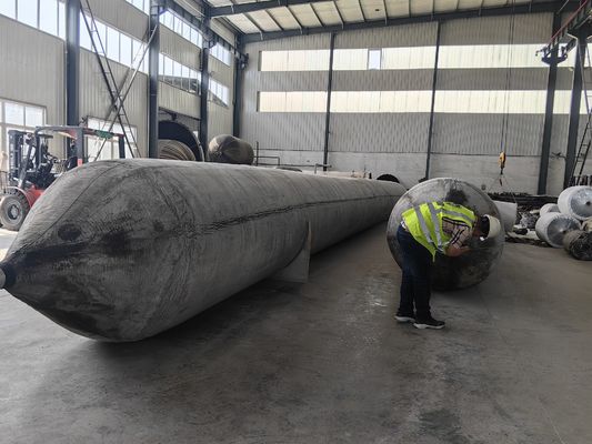 품질 High Pressure Resistance Inflatable Marine Airbags Cylindrical Type Offering Performance For Ship Launching Cargo Handling 공장
