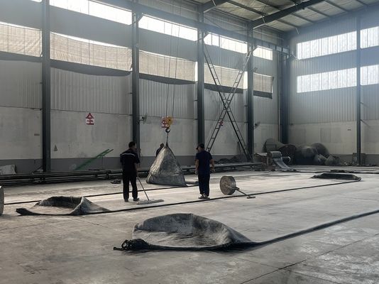 품질 검은 색 사용자 지정 8-10 년 내구성 해양 중성 고무 에어백 공장