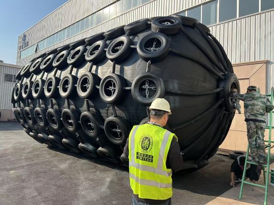 품질 지름 0.5m에서 4.5m까지 Pneumatic Gum Fender 검은색 오리지널 디자인 직선 내구성 공장