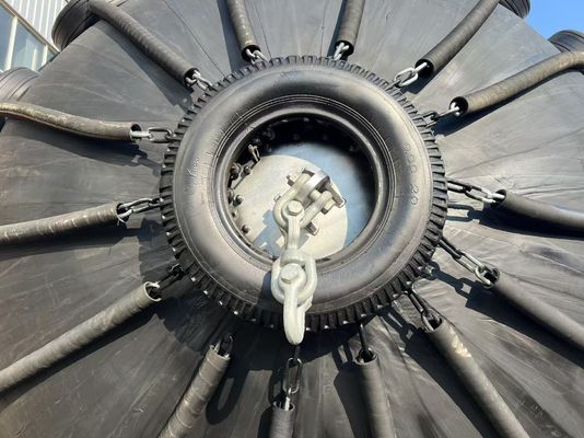 품질 지름 0.5m에서 4.5m까지 Pneumatic Gum Fender 검은색 오리지널 디자인 직선 내구성 공장