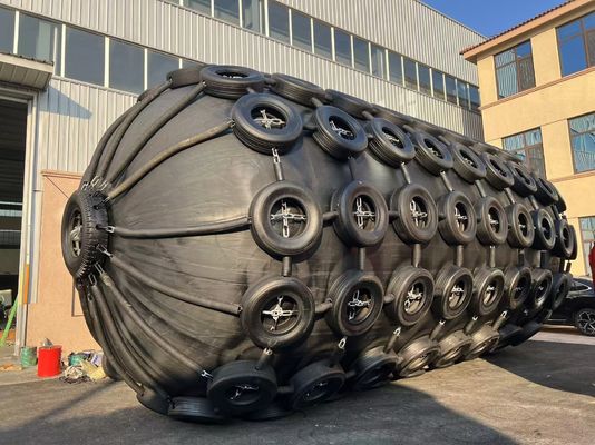 품질 해양 항구 및 선박 기착지 보호용 ISO17357 Pneumatic Rubber Fender 공장