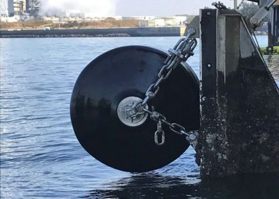 품질 어선 보호에 쓸 eva 폼 채워진 펜더 에바 물질 공장