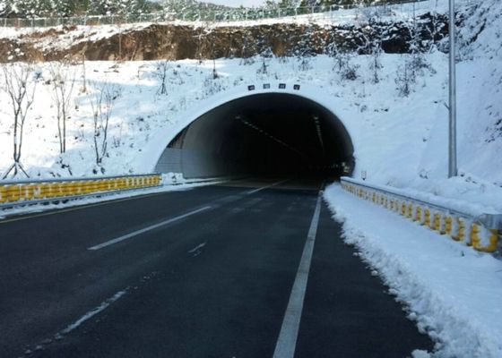 품질 반대로 고속도로 롤러 차량안전 장벽 - 화학 부식 공장