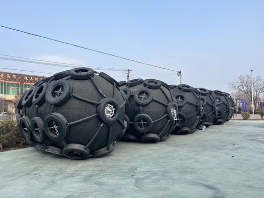품질 내부 압력 50/80Kpa Pneumatic Marine Fenders 초기 압력 50Kpa 기울기 60% 공장