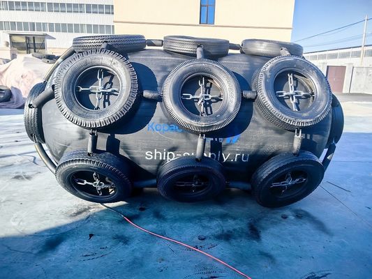 품질 배에서 배에 안전한 운영을 위해 사용자 정의 크기의 Pneumatic 고무 펠러 공장