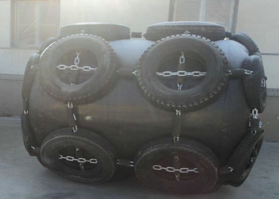 품질 고성능 해병대 부동식 방충재는 채워진 보트 팬더를 거품이 일게합니다 공장