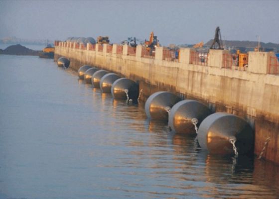 품질 High Density Foam Core Foam Filled Fender with High Energy Absorption Capacity and Positive Buoyancy for Marine Protection 공장