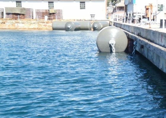 품질 ISO17357 준수 및 맞춤형 크기와 0.5-4.8m 지름의 고품질 거품 가득한 펜더 공장