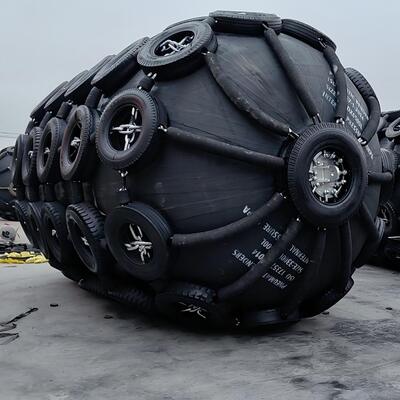 품질 High Quality Pneumatic Rubber Fender For Offshore 공장
