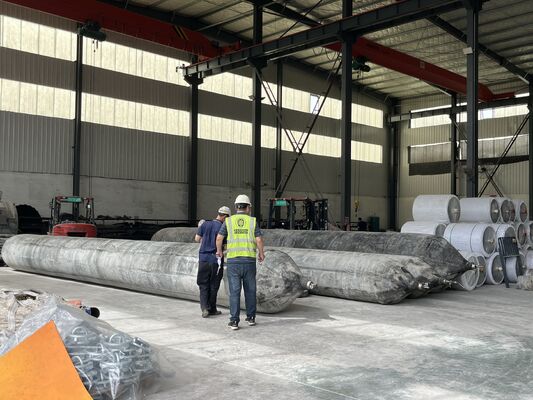 품질 Marine Rubber Airbag with Stainless Steel Mounting Hardware for Corrosion Free Installation and 0.8-3 M Diameter 공장