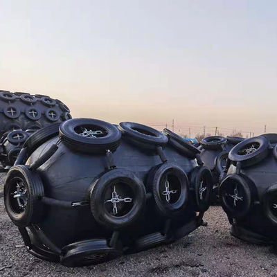 품질 선박 펜더 적용을 위한 0.3-4.8M 사용 가능 크기 및 50kpa & 80kpa 압력의 맞춤형 공압 고무 펜더 공장