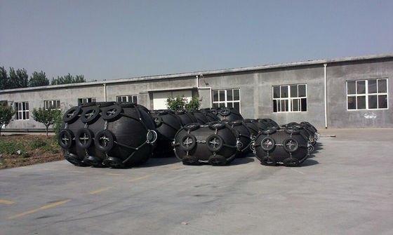 품질 부풀게할 수 있는 해양 설비 압축 공기식 펜더 요코하마를 표류시키는 천연 고무 공장