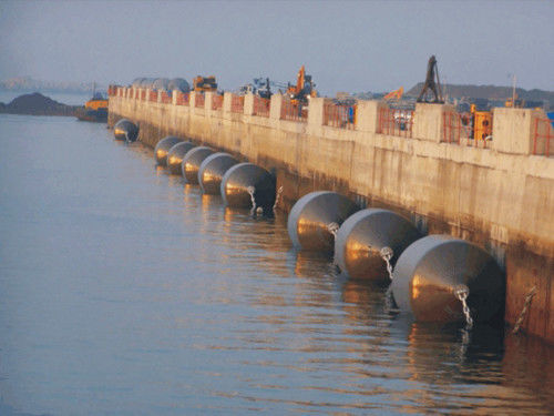 품질 Hot Dip Galvanized Foam Filled Fender with High Energy Absorption and Maintenance-free Design for Marine Vessel Protection 공장