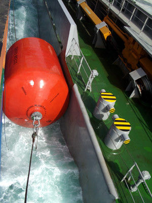 품질 D1200*2000L 뜨 배 압축 공기를 넣은 고무 구조망 거품에 의하여 채워지는 폴리우레탄 구조망 공장