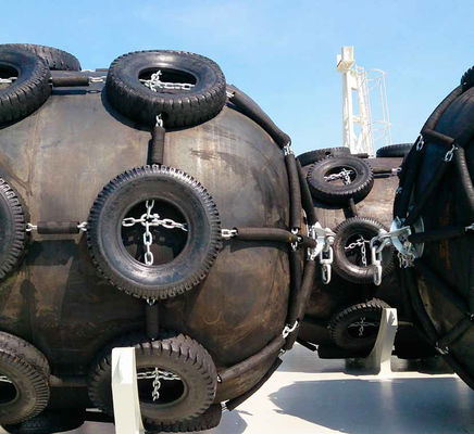 품질 압출 보트 채널 대형 공압 해양 펜더 Yokohama 공장