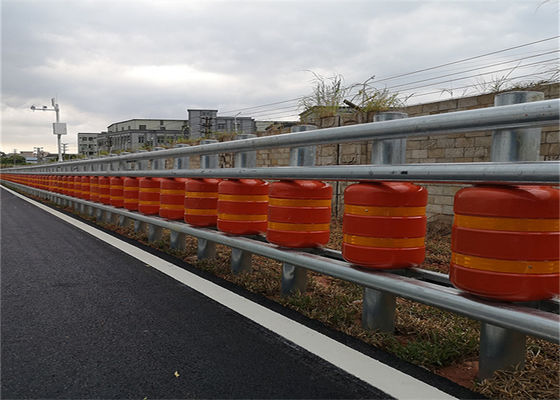 품질 EVA에 의하여 채워지는 Eco 물자 안전 롤러 장벽 에너지 흡수 롤러 보호 난간 공장