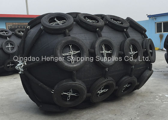 품질 ISO 17357 체인 및 타이어 자켓 해양 펜더가 있는 공압 고무 펜더 공장