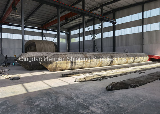 품질 20% 더 높은 베어링 용량을 위한 4-12겹 및 교차 전체 얽힘 기술을 갖춘 고하중 해양 고무 에어백 공장